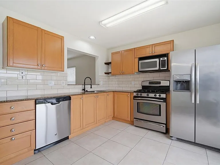 10604 Lakeside Vista Dr — Photo 7