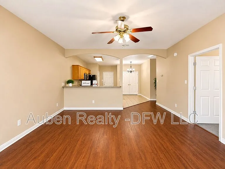 300 E Main St — Photo 5