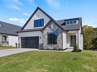 122 Winding Rock Rd, Simpsonville, SC 29680