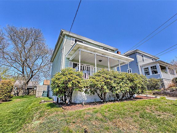3rd image of 425 Welker St