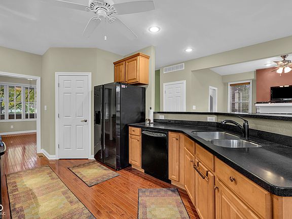4th image of 2411 N Talbott St