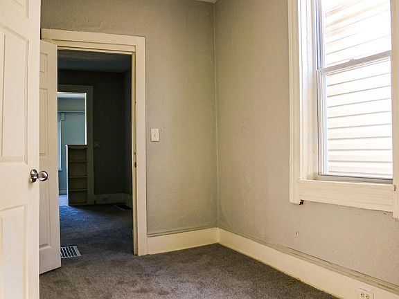 3rd image of 3332 Walton Ave APT 1