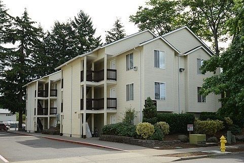 3rd image of 312-318 SE 160th Ave #312-06