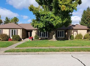 3240 Lantern Ln, Columbus, IN 47203