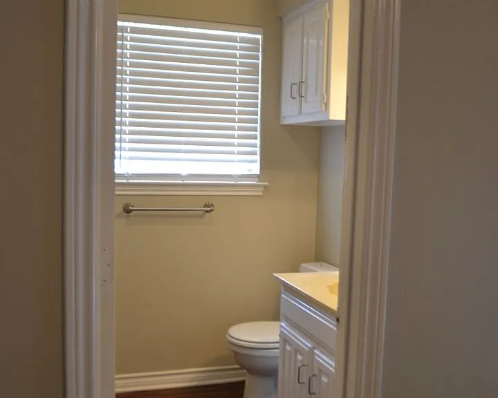 404 Benjamin St — Photo 21