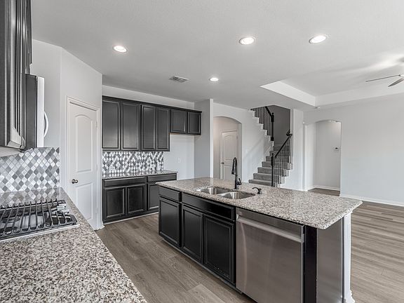 5th image of 1033 Bird Creek Dr