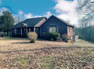 218 Lake Dr, Camden, TN 38320
