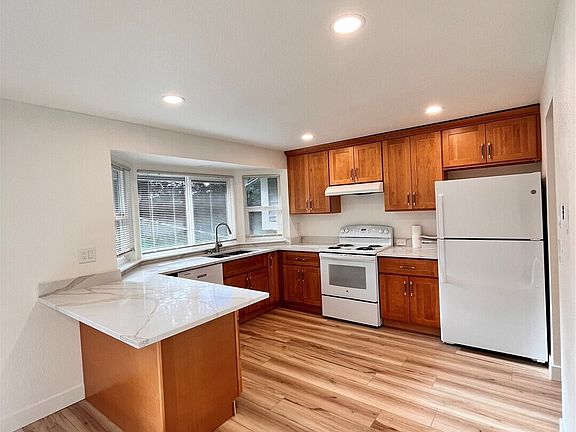 5th image of 1722 153rd Street S