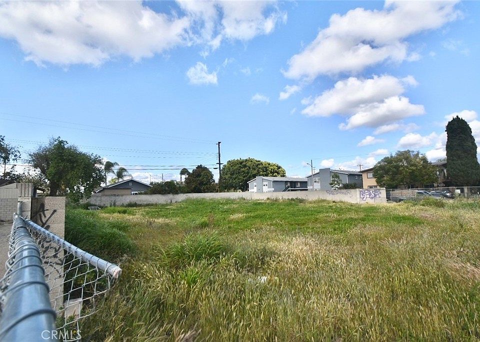 1st image of 9701 Maureen Dr