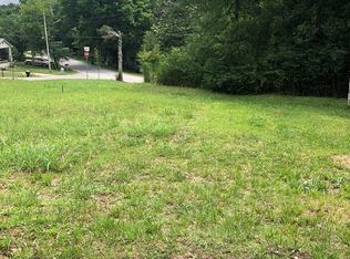 131 Walnut St, Camden, TN 38320