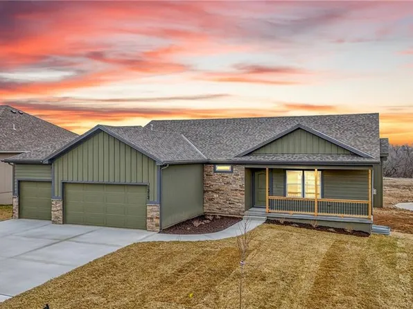 1313 N Holland Dr, Independence, MO 64056