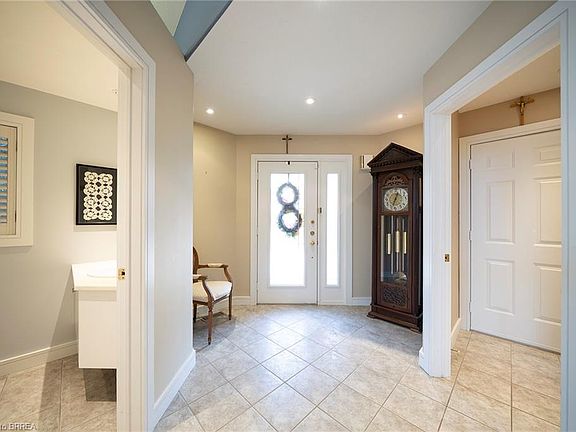 4th image of 422 Powerline Rd #21