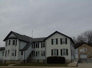 115 Kettle Moraine Dr N, Slinger, WI 53086