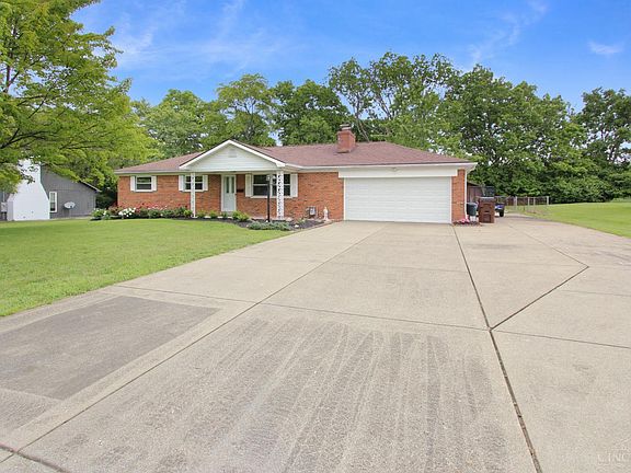 4th image of 9046 Saxton Dr