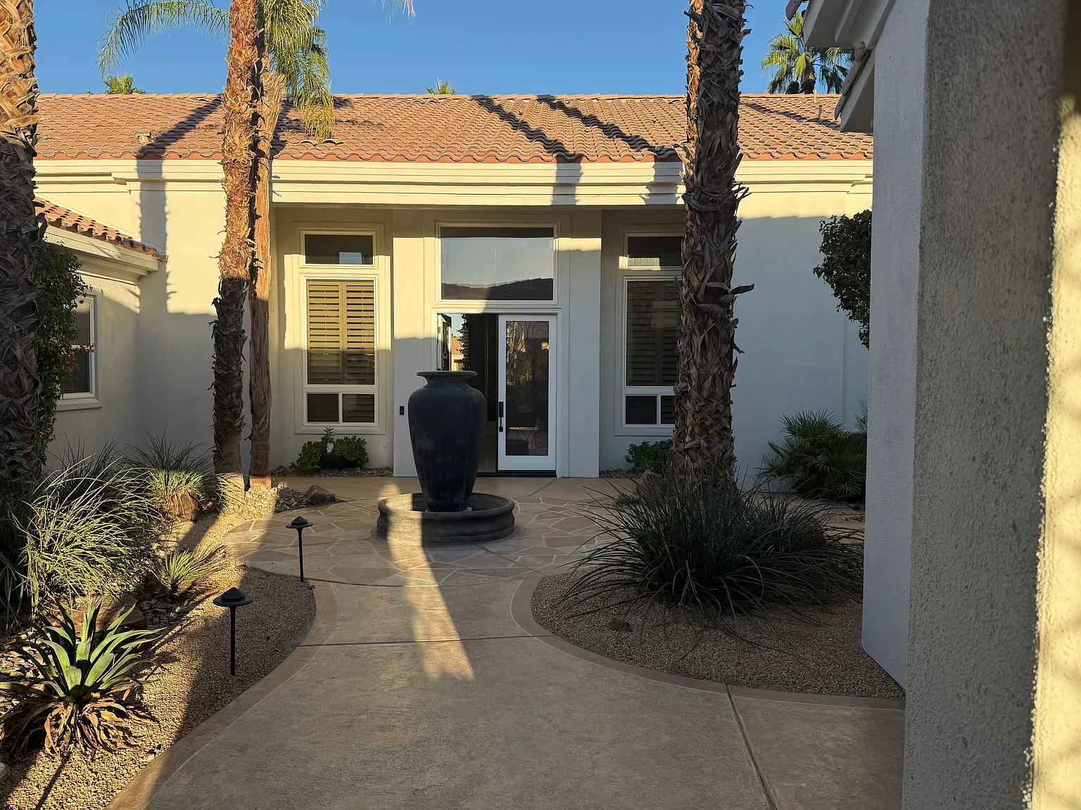 4 bed, 4.5 bath, 3222 sqft, $11,900 — Photo 4