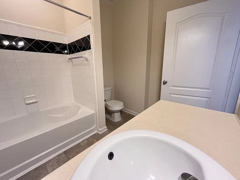 Wesley Kensington Apartments at Stonecrest — Photo 342