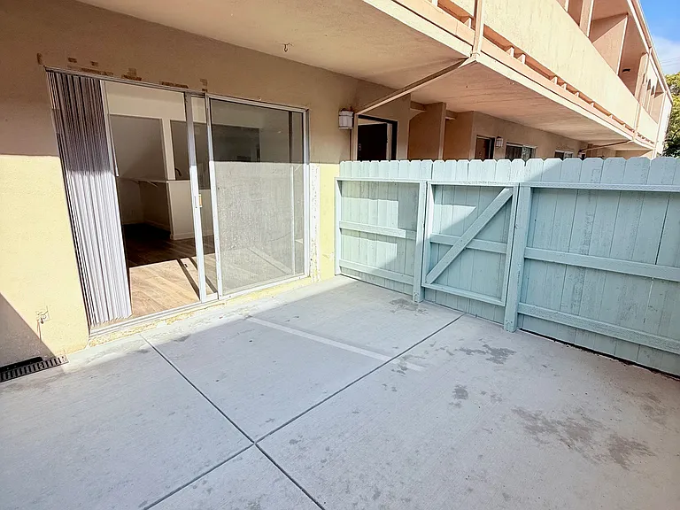 1625 Laguna St #3 — Photo 8
