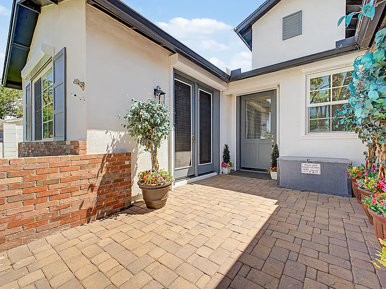 Front Courtyard Outdoor Living