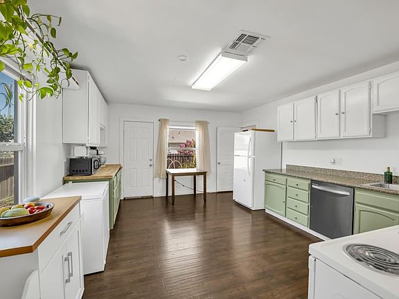 3rd image of 421 West St