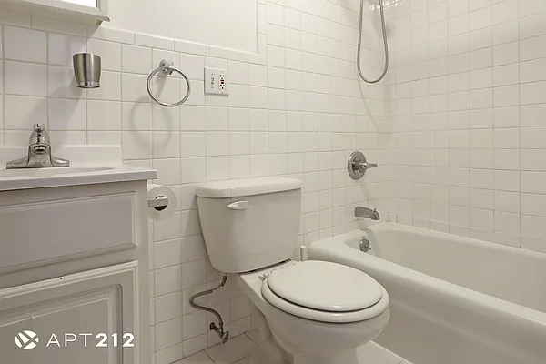 Rented by APT212 INC | media 11