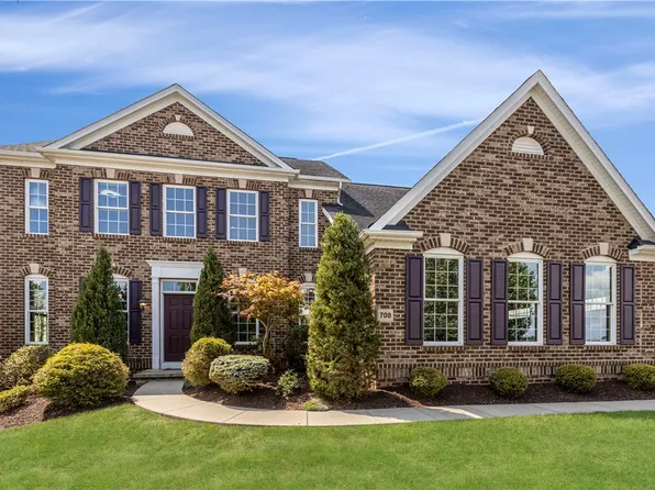 708 Jonagold Dr N, Canonsburg, PA 15317