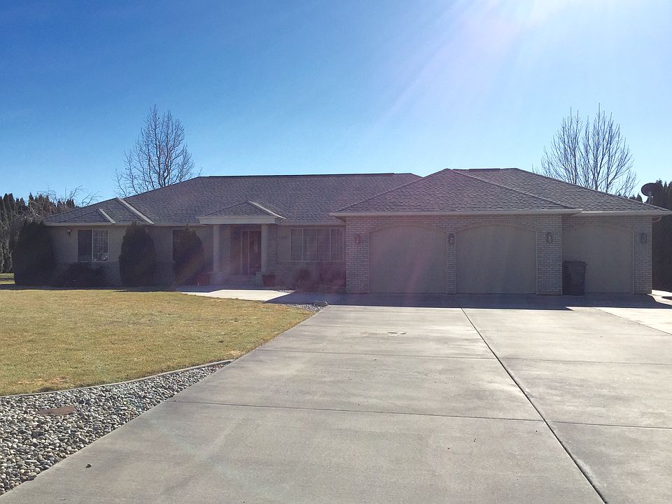 1st image of 11695 Chris Dr NE