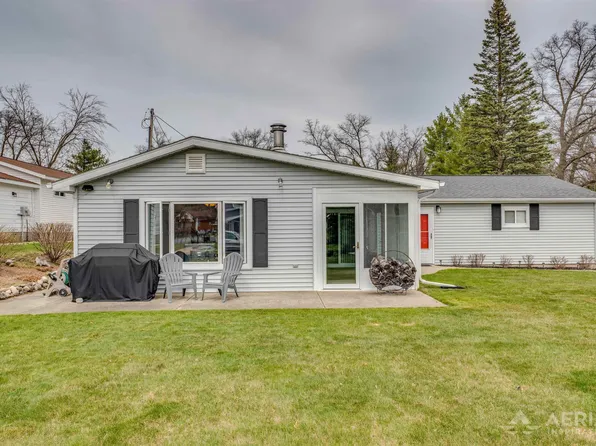 2832 E Flint Ct, West Branch, MI 48661