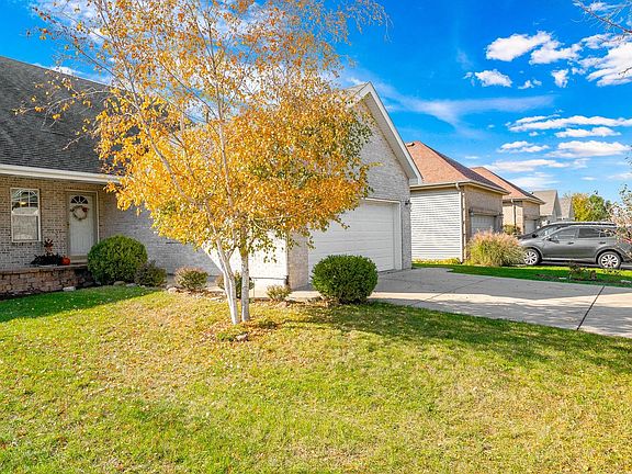 2nd image of 1320 Coral Bell Dr Unit 1320