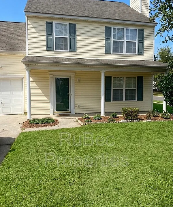 923 Grassy Patch Ln