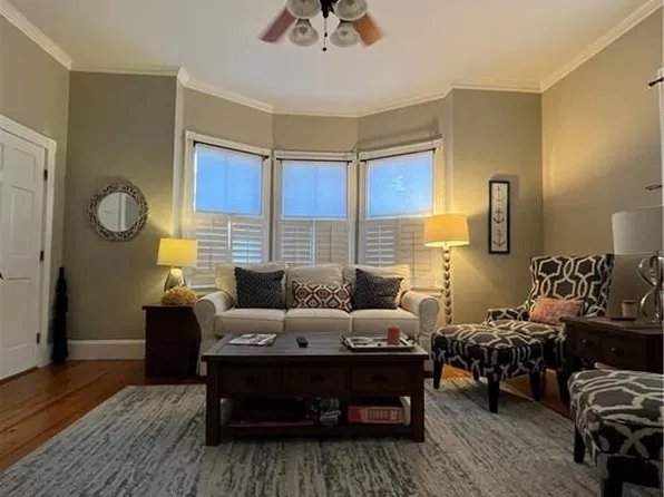 24 3rd St #1, Newport, RI 02840