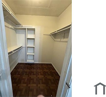 5th image of 2406 Cordoba Dr APT B