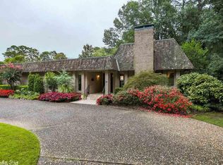 33 Robinwood Dr, Little Rock, AR 72227