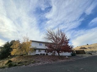 402 Mountain View Blvd, Klamath Falls, OR 97601