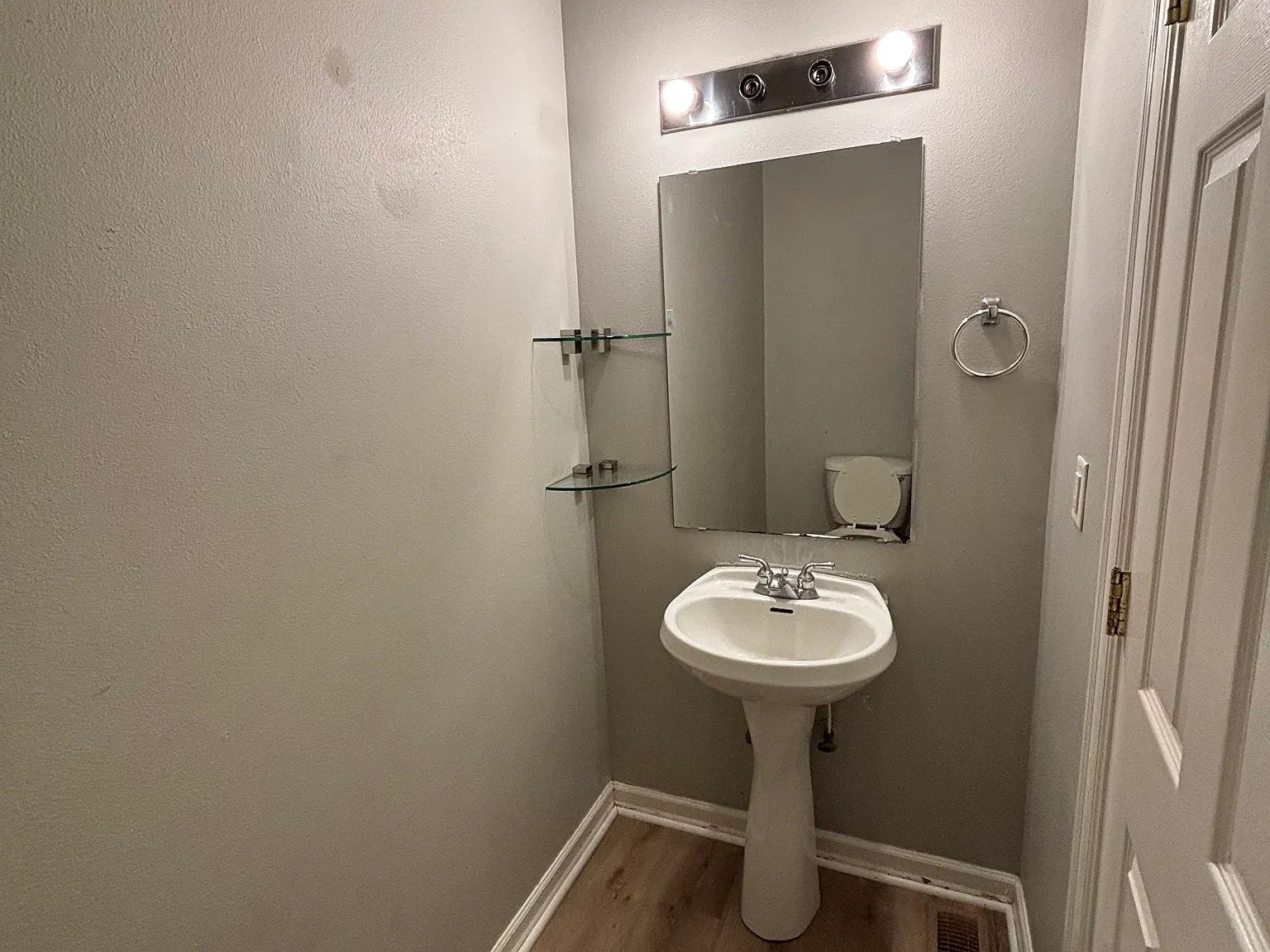 4 bed, 2.5 bath, 2130 sqft, $2,695 — Photo 4