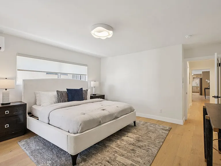 1824 Fairburn Ave — Photo 18