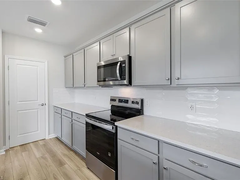 27907 Radiant Ct — Photo 10