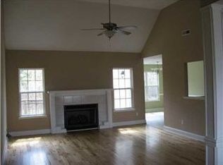 102 Big Creek Ln, Ringgold, GA 30736