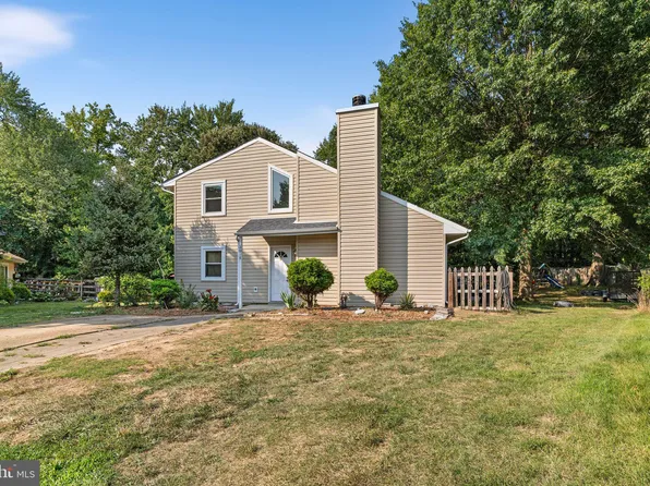 2018 All Hallows Ct, Waldorf, MD 20602