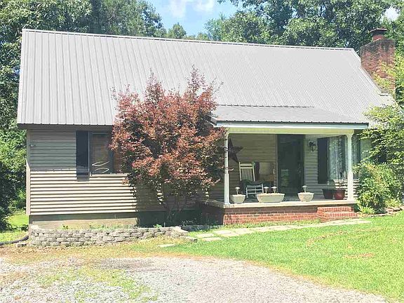 2nd image of 1022 Colonial Dr