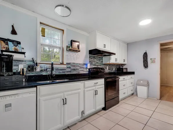 8207 Meridale Dr, Tallahassee, FL 32305