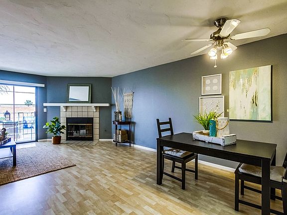 4th image of 4452 Mentone St Unit 305