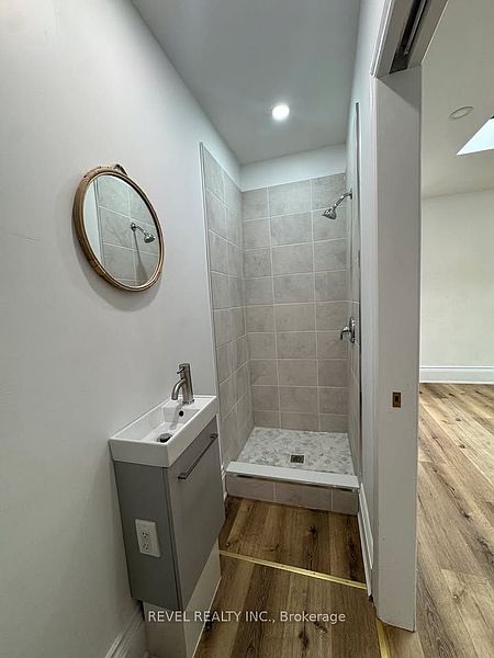 Toronto House for rent - 1 Bedroom — photo 4
