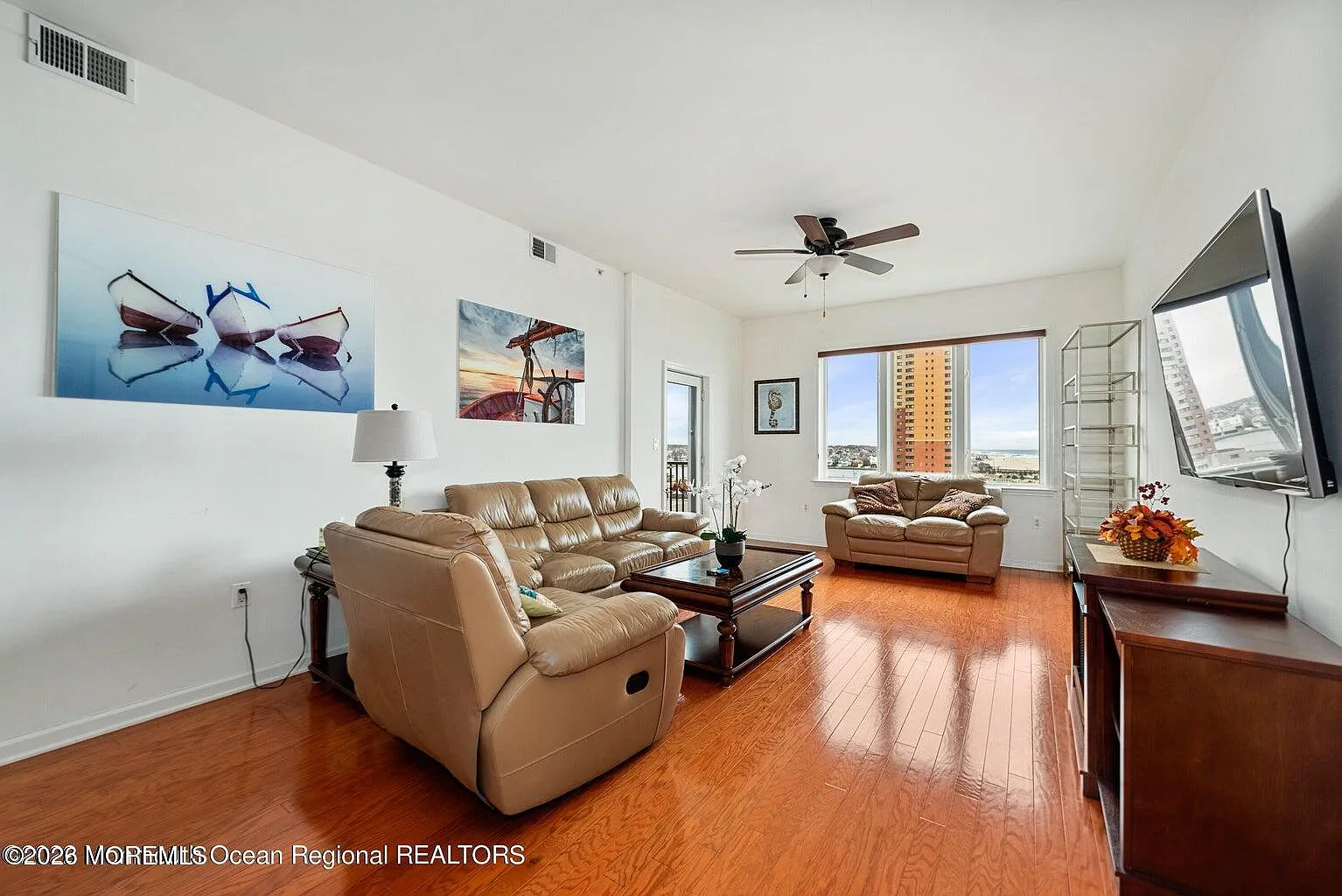 1 bed, 1.5 bath, $3,300 — Photo 3