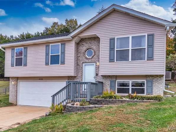 2090 Camino Real Dr, Herculaneum, MO 63048