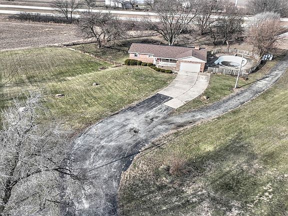 2nd image of 3741 N Bearsdale Rd