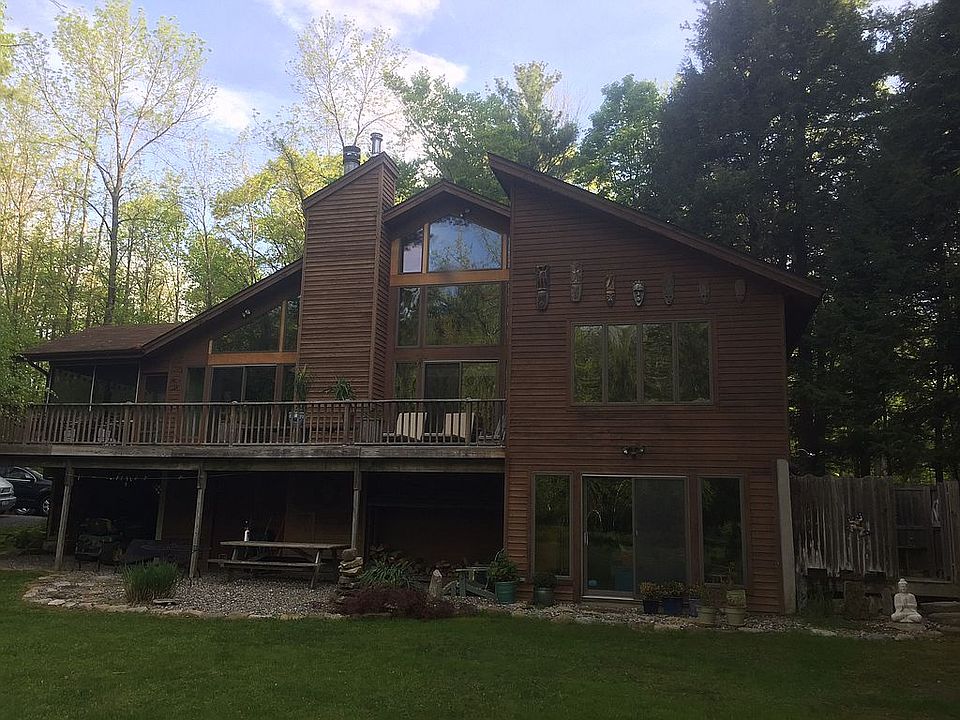 1st image of 7 Stewart Ct