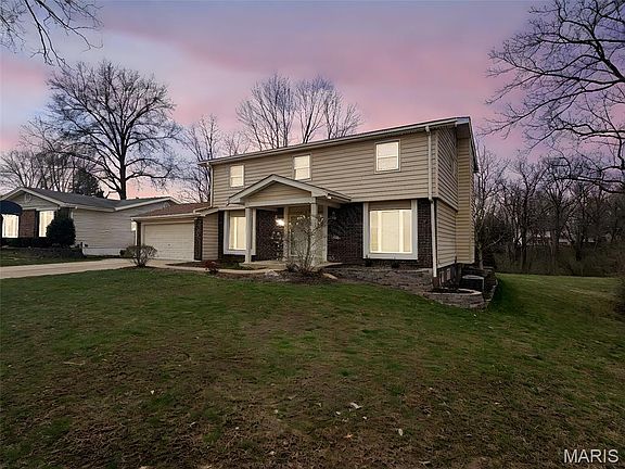 3rd image of 15423 Eaglepass Dr