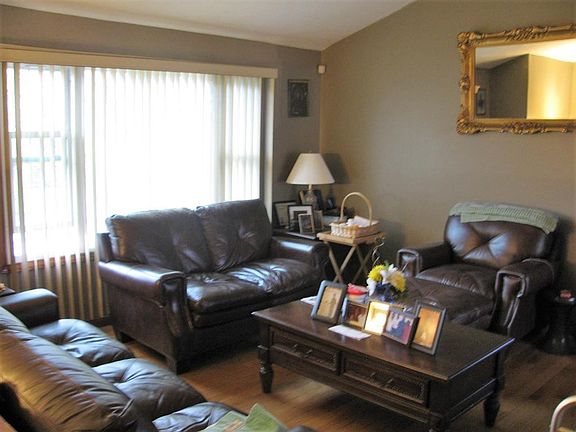 2nd image of 31 Linden Park Dr