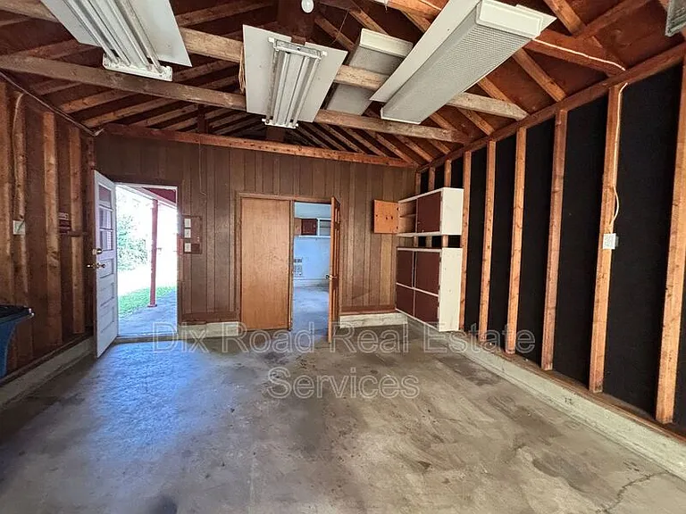 24 Lutz Ave — Photo 6