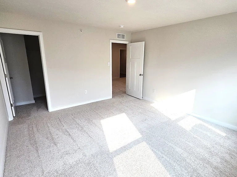 1008 Madisyn Ln — Photo 12